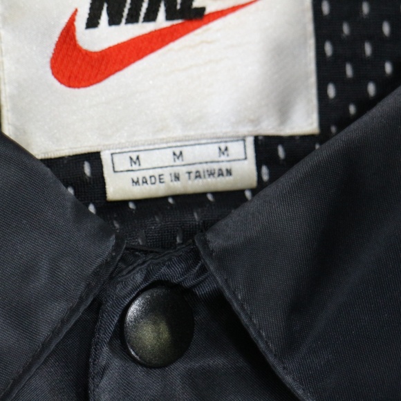 VTG NIKE Satin Black and Yellow Snap Button Jacket - Picture 6 of 8